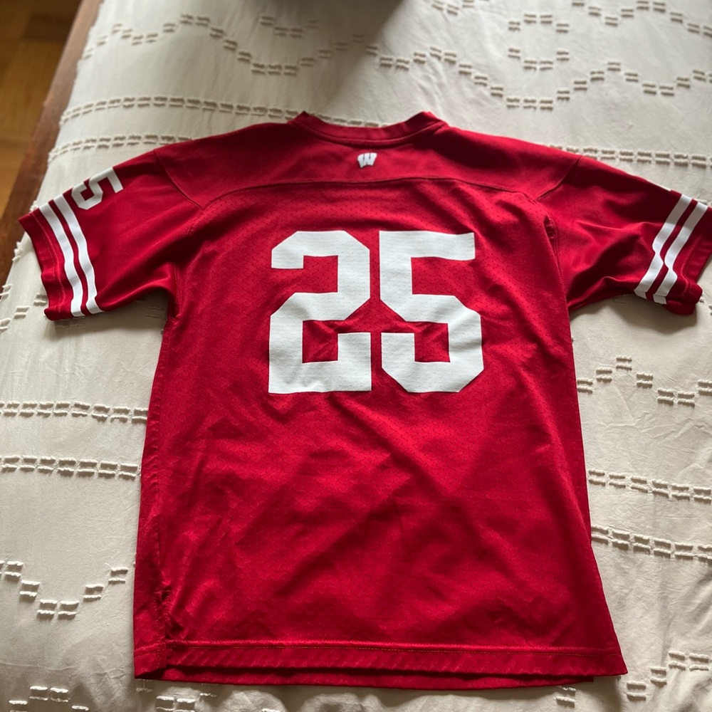 Boys Large Wisconsin Jersey - Picture 2 of 2